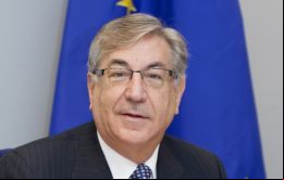 Durante la conferencia Oceans meets regions, Vella pidió avanzar en la innovación y el espíritu empresarial de todas las regiones costeras europeas. 