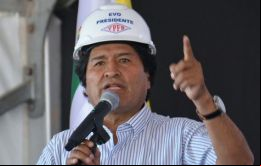 Con la firma de los contratos de exploración y explotación se estima una inversión de US$ 1.582millones y una renta de más de US$ 20.000 millones, dijo Evo Morales