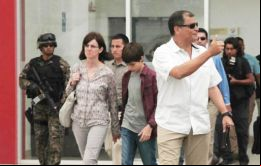  “No permitiremos que los traidores se tomen Alianza País. Tal vez tenemos menos, pero seremos más” vaticinó Correa a sus militantes