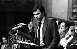 El gobierno socialista de Felipe González tomo la decisión unilateral de acabar con las restricciones. 