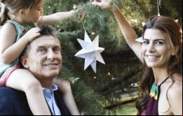  Con Juliana queremos mandarles un beso enorme, desearles feliz Navidad y decirles que tuvimos un año donde todo nos cuesta pero vale la pena