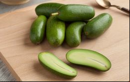 Ahora estamos lanzando el Santo Grial de los aguacates sin carozo, dijo Charlotte Curtis, especialista en tecnología de alimentos de M&S a medios ingleses.