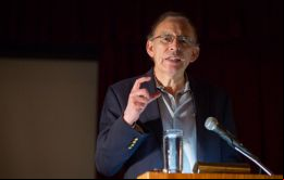 López-Claro responsable de la polémica medición, defendió el estudio y descartó cualquier vínculo con el Mandatario electo. No lo conozco, aseveró. 