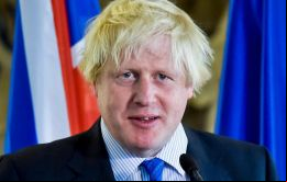 Foreign Secretary Boris Johnson dijo al presidente Macron, que le parecía ridículo que los dos países estuvieran vinculados por una sola línea ferroviaria.