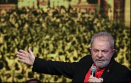 Si la decisión de juez Moro es aprobada en segunda instancia, Lula no podrá presentarse como candidato presidencial y quedará a un paso de la cárcel