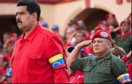 Aprobado por aclamación y por unanimidad, compañero presidente. Es usted oficialmente el candidato del PSUV, confirmó Diosdado Cabello