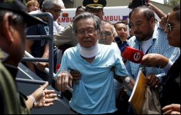 Fujimori, que cumplía una condena de 25 años por otras dos matanzas perpetradas en su gobierno fue indultado en la víspera de Navidad por el presidente Kuczynski. 