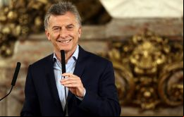 En el plano político, The Economist da por sentado que Mauricio Macri logrará un nuevo mandato presidencial en 2019.
