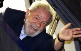 Lula permanecía en las dependencias del Sindicato de Metalúrgicos de Sao Bernardo, lugar al que llegó la noche anterior. 