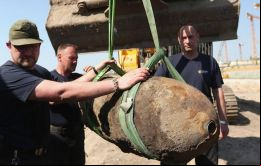 “La bomba, de 500 kg, mide alrededor de 110x45 cm, así que es un objeto bastante imponente que, potencialmente, podría causar muchos destrozos en la ciudad”