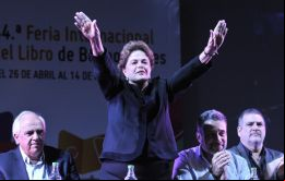 La ex Jefe de Estado presentó en la Feria del Libro de Buenos Aires La verdad vencerá, una obra escrita por el propio Lula da Silva
