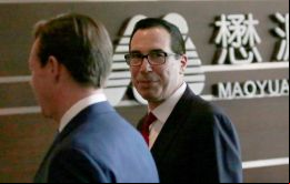 El secretario del Tesoro, Steven Mnuchin, el secretario de Comercio, Wilbur Ross; el representante de Comercio Exterior, Robert Lighthizer integran la delegación