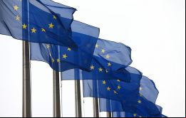 El sistema se aplicará a los nacionales de terceros países exentos de visado, que antes de iniciar su viaje deberán obtener una autorización a través de una solicitud