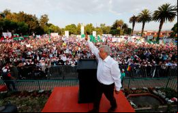El aspirante de la coalición MORENA, y quien contenderá por la presidencia por tercera vez, obtuvo 46% de respaldo, según la encuesta del diario El Financiero. 