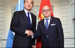 Faurie reiteró el agradecimiento del gobierno argentino y el compromiso de continuar profundizando la asociación estratégica integral entre ambas naciones.