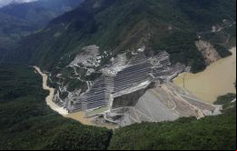 El aumento del caudal del río Cauca, sobre el que se construye la Central de Ituango, se han registrado fallas en el proceso de llenado de la presa