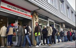 IEE señaló que la tasa de desempleo a largo plazo sigue siendo elevada con 7.7%, y más del doble de la media europea (3,5%)