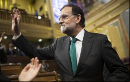 Mariano Rajoy finalmente dimitió y ha sido el primero en felicitar públicamente a Sánchez una media hora antes de la votación. Ha sido un honor, suerte a todos, ha deseado.