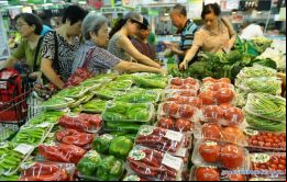 Los alimentos se encarecieron solamente un 0,1%, a pesar que los precios de los huevos subieron un 24,7%, los de verduras 10%, y el cordero un 13,5%. (Xinhua)