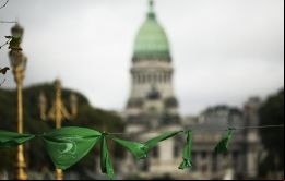 Como en Diputados, la grieta sobre el aborto atraviesa de manera transversal a la Cámara alta y deja a senadores de todos los bloques en ambas veredas del debate.