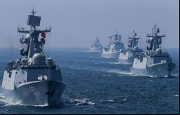 China tiene desplegados 330 buques y 66 submarinos (396 en total). EE.UU. despliega actualmente un total de 283: 211 buques y 72 submarinos.