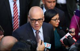 Una delegación venezolana, encabezada por Delcy Rodríguez y Jorge Arreaza, se reunió con el presidente de la CIJ, Abdulqawi Ahmed Yusuf
