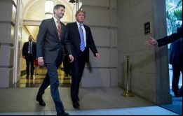 ”Señor presidente, ¿no tiene acaso hijos? ¿No tiene acaso hijos, señor presidente” , gritó un diputado cuando Trump salía de una reunión con sus aliados republicanos