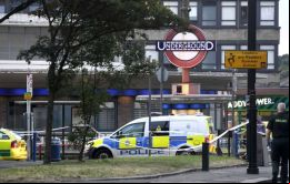 La Metropolitan Police anunció haber sido avisada a las 19H03 por teléfono “de una explosión” en la estación de Southgate, en el norte de la capital.