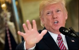 El Presidente Donald Trump, ha criticado a Amazon.com Inc, la principal minorista online, por los impuestos y otros temas.