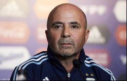  Según informa Clarín, AFA deberá pagarle casi US$ 20 millones a Sampaoli y su cuerpo técnico si decide despedirlo