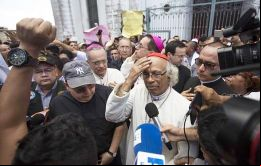Los partidarios atacaron cuando llegó a Diriamba la comitiva de religiosos, con el cardenal Leopoldo Brenes y el nuncio Stanislaw Waldemar Sommertag.