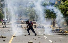 El gobierno de Ortega se pronunció a través de un comunicado que había cumplido su deber constitucional de restablecer el orden y la libre circulación en el país.