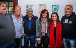 El reencuentro entre Cristina y Moyano se produjo en el marco de una jornada del sindicato de mecánicos, Smata, en Cañuelas, en un evento cerrado a la prensa