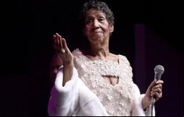 Cada vez que ella cantaba, todos éramos agraciados con un atisbo de lo divino, dijo el ex Presidente Barack Obama en un comunicado.