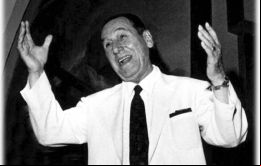 En casi todos los textos, la figura de Juan Domingo Perón, presidente de Argentina en los 50 y 70, es abordada de manera crítica y elogiosa