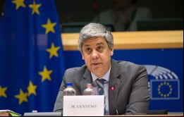 Centeno que preside el Eurogrupo, consideró que el final del rescate es el resultado del “esfuerzo extraordinario del pueblo griego y cooperación con gobierno griego”