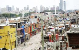 La pobreza en la población urbana de Argentina se situó en el 25,7% durante la segunda mitad del año pasado, 4,6% por debajo de la tasa de igual período de 2016.