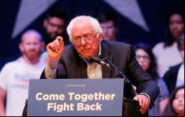Se trata del senador independiente Bernie Sanders, quien obtiene un 44% del respaldo de los encuestados, frente al 32% del actual presidente