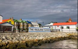 El Ejecutivo de los Juegos de las Islas tienen programado viajar a las Falklands en el 2020 para su reunión de primavera, gentileza nuestra, explicó Summers.   