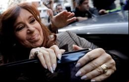 A través de su cuenta de Twitter, la ex mandataria pidió a sus adherentes que se abstengan de acompañarla para concentrarse en defender otras causas 