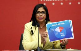 Ha pretendido convertirse un flujo migratorio normal en crisis humanitaria para  justificar la intervención en Venezuela dijo la vicepresidente Delcy Rodríguez