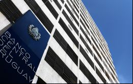 En Uruguay se llevan vendidos más de US$ 500 millones para sostener el valor del Peso uruguayo 