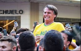 El atentado se produjo un día después que una encuesta indicara que Bolsonaro, ganaría las presidenciales del 7 de octubre en un escenario sin Lula