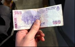 El Indec reveló que la inflación creció en agosto un 34,4 % en términos interanuales y acumuló en los primeros ocho meses del año una subida del 24,3 %.