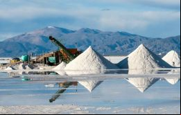 Chile y Perú son los dos mayores productores mundiales de cobre. En Chile operan ya los dos principales productores de litio: Albemarle de EE.UU. y la chilena SQM 