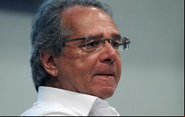 La investigación revelada por Folha de S.Paulo, busca esclarecer si Guedes captó, cuando al frente de fondos de inversión, recursos fraudulentos de fondos pensión