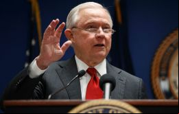El fiscal Jeff Sessions mencionó a Mara Salvatrucha (MS-13), el Cartel de Sinaloa y el Cartel de Jalisco Nueva Generación, de México y el Clan del Golfo, colombiano 