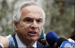 El ministro del Interior Andrés Chadwick rechazó de plano la determinación gala de darle asilo al ex frentista Ricardo Palma Salamanca