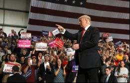 Reviviendo la frenética campaña de los últimos días de su contienda de 2016, Trump recorrió zonas rurales con eventos en Ohio, Indiana y Missouri