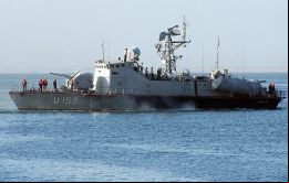 En violación de la libertad de navegación los buques rusos utilizaron ilegalmente la fuerza contra barcos de la Armada ucraniana, denunció Ucrania